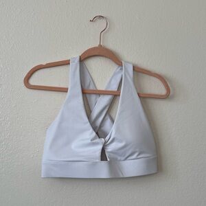 Fabletics Oasis Twist Medium Impact Sports Bra